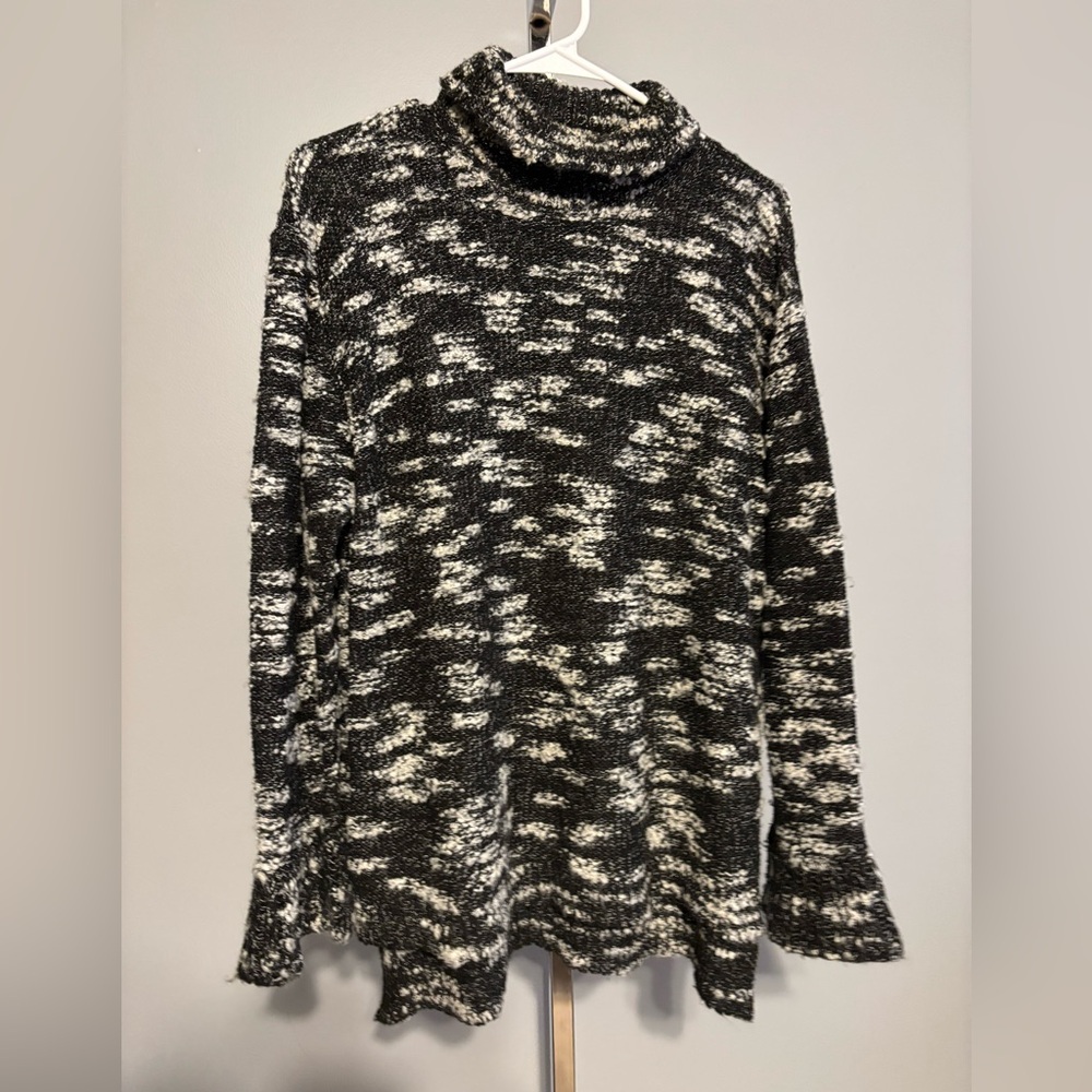 Maude Vivante Women's Tunic Turtleneck Sweater Black And White‎ Metallic XL